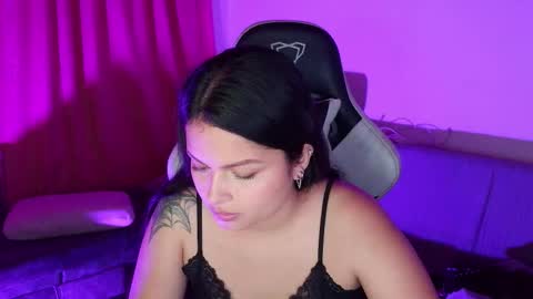 Snapshot of mafecito24 chatting on 10.27.25 mafecito24 online show from 10.27.25