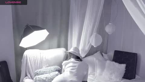 magali online show from 10.21.25