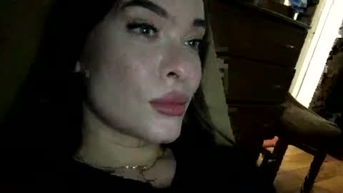 Snapshot of magggg658318 chatting on 05.17.26 magggg658318 online show from 05.17.26