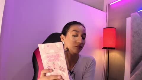 Snapshot of maggie_greene chatting on 12.15.25 Maggie online show from 12.15.25