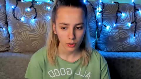 Maggie online show from 12.14.25