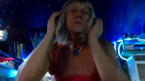 Gaia Love online show from 08.02.26