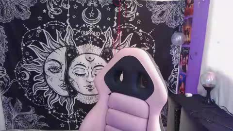 Snapshot of magic_clairewitch chatting on 05.23.26 Claire online show from 05.23.26