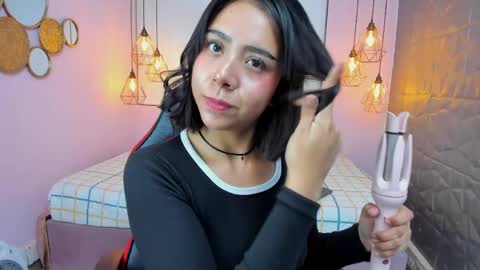 Oliviah online show from 06.06.26