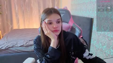 Snapshot of magic_shy chatting on 03.16.26 Merry online show from 03.16.26