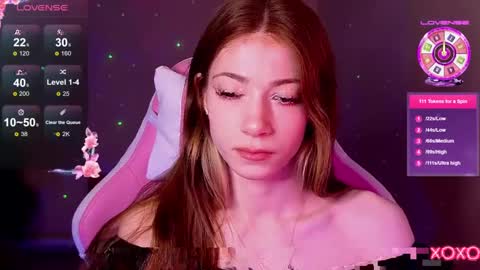 Snapshot of magicladyy chatting on 03.08.25 Angel online show from 03.08.25