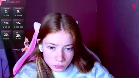 Snapshot of magicladyy chatting on 11.19.25 Angel online show from 11.19.25