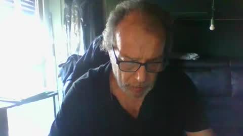 Snapshot of magicomerlino63 chatting on 09.18.25 magicomerlino63 online show from 09.18.25
