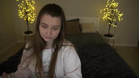 Emily online show from 10.03.25