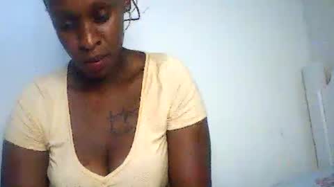 Snapshot of magicpussyy1 chatting on 06.15.26 magicbabe online show from 06.15.26