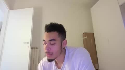 Snapshot of magicsempai chatting on 01.28.25 Magicsempai online show from 01.28.25