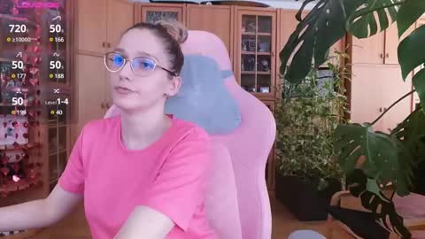 Snapshot of magicstylex chatting on 02.11.25 Nicole online show from 02.11.25