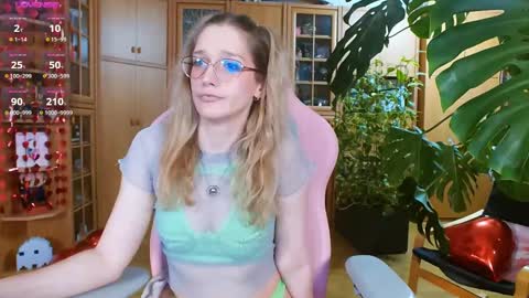 Snapshot of magicstylex chatting on 02.17.25 Nicole online show from 02.17.25