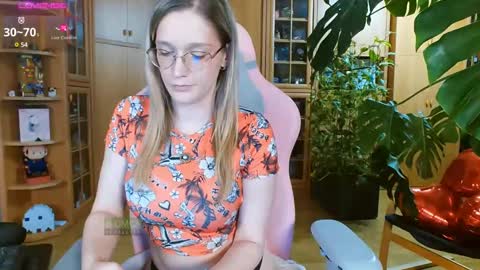 Snapshot of magicstylex chatting on 02.19.25 Nicole online show from 02.19.25