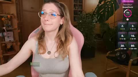 Snapshot of magicstylex chatting on 10.18.25 Nicole online show from 10.18.25