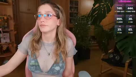 Snapshot of magicstylex chatting on 10.22.25 Nicole online show from 10.22.25