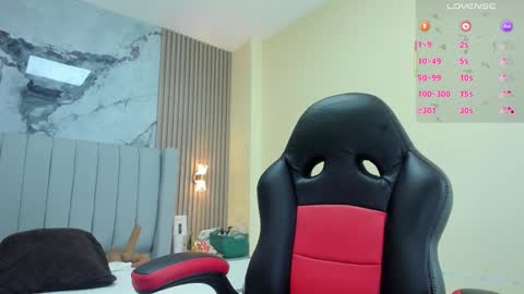 Snapshot of magievans1 chatting on 02.17.26 magievans1 online show from 02.17.26