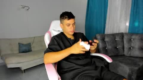 Snapshot of magnificent_star18 chatting on 06.14.26 RONALD online show from 06.14.26