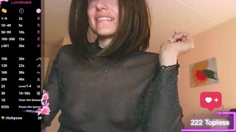 Snapshot of magnitaaa chatting on 09.10.25 magnitaaa online show from 09.10.25