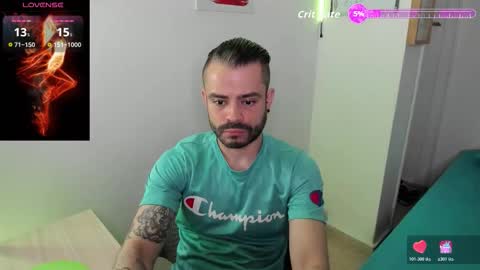 Snapshot of magnus_king chatting on 10.28.25 online show from 10.28.25