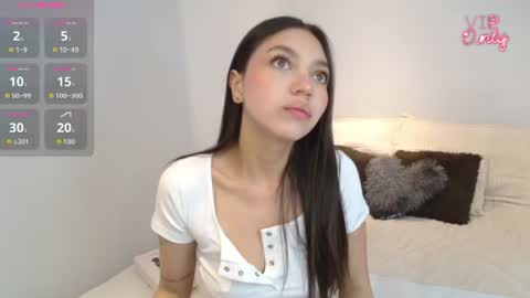 Snapshot of maiaa_evans chatting on 07.25.26 t online show from 07.25.26