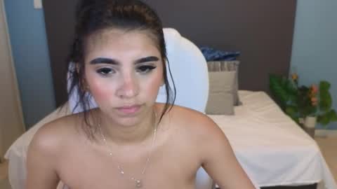 Maiaa Ruiz  online show from 01.30.25