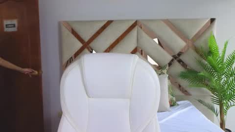 Maiaa Ruiz  online show from 03.10.25