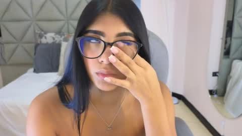 Snapshot of maiaa_ruiz chatting on 04.22.26 Maiaa Ruiz online show from 04.22.26