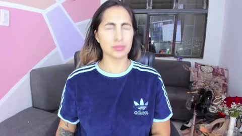 Snapshot of maiaconnor chatting on 09.20.25 online show from 09.20.25