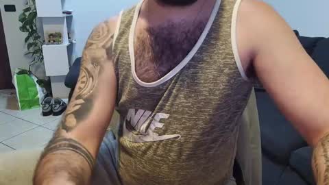 Snapshot of maialinofriuli chatting on 11.29.25 maialinofriuli online show from 11.29.25