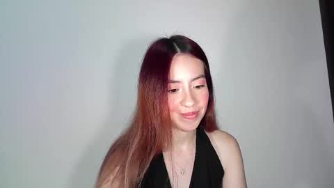 Snapshot of maiarosse_ chatting on 11.16.25 MaiaRosse online show from 11.16.25