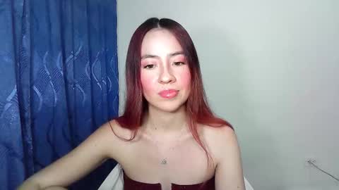 Snapshot of maiarosse_ chatting on 12.14.25 MaiaRosse online show from 12.14.25