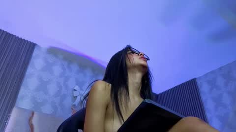 maiily_tay online show from 03.08.26