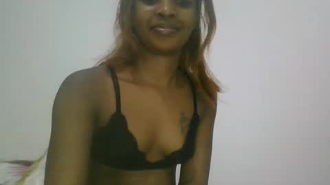 Snapshot of mailah chatting on 02.17.26 Mailah online show from 02.17.26