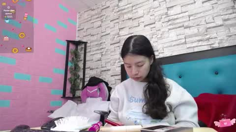  MAILY CAN  online show from 10.31.25