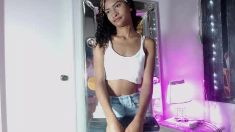 Snapshot of mailyn_gold chatting on 04.25.26 mailyn_gold online show from 04.25.26