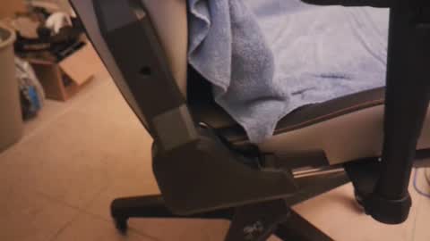 Snapshot of mainttech chatting on 12.16.24 Gilly online show from 12.16.24