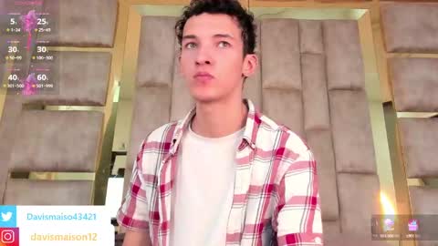 Snapshot of maisondavis_ chatting on 12.12.24 Maison Davis online show from 12.12.24
