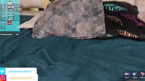 Snapshot of maisondavis_ chatting on 12.12.24 Maison Davis online show from 12.12.24