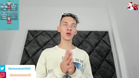 Snapshot of maisondavis_ chatting on 12.22.24 Maison Davis online show from 12.22.24