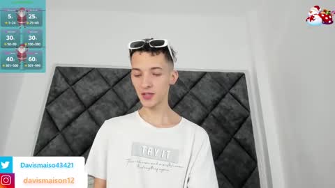 Snapshot of maisondavis_ chatting on 12.23.24 Maison Davis online show from 12.23.24