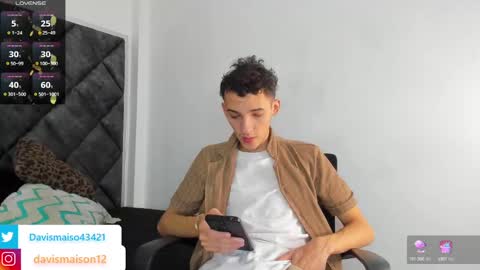 Snapshot of maisondavis_ chatting on 01.11.25 Maison Davis online show from 01.11.25