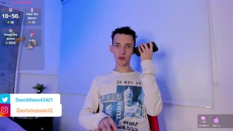 Snapshot of maisondavis_ chatting on 03.07.25 Maison Davis online show from 03.07.25