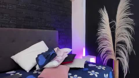 Snapshot of maite_smith69 chatting on 09.15.25 maite_smith69 online show from 09.15.25