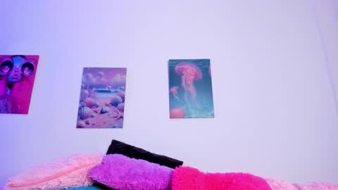 Snapshot of maithe_022 chatting on 03.03.26 mai online show from 03.03.26