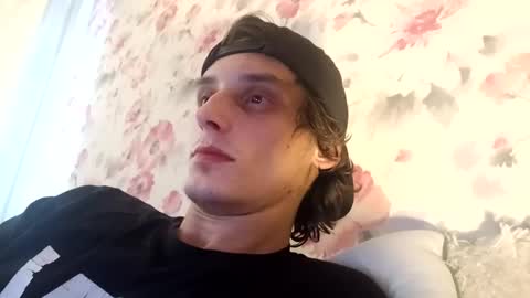 Snapshot of majlosustik chatting on 02.10.25 majlosustik online show from 02.10.25