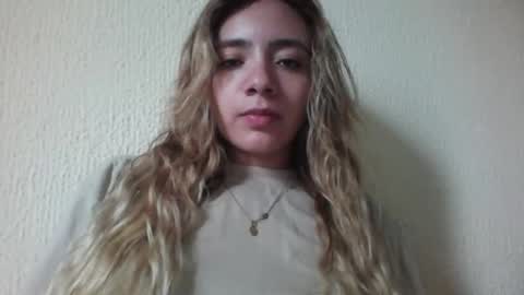 majo_gomezz online show from 02.19.26