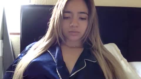majo_gomezz online show from 04.24.26