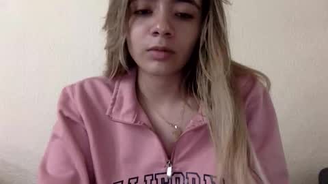 majo_gomezz online show from 04.27.26