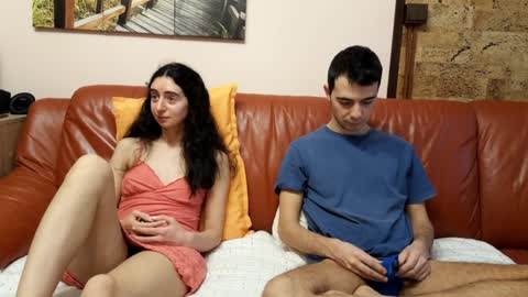 Snapshot of make_me_feel chatting on 01.08.25 Lena Ian online show from 01.08.25